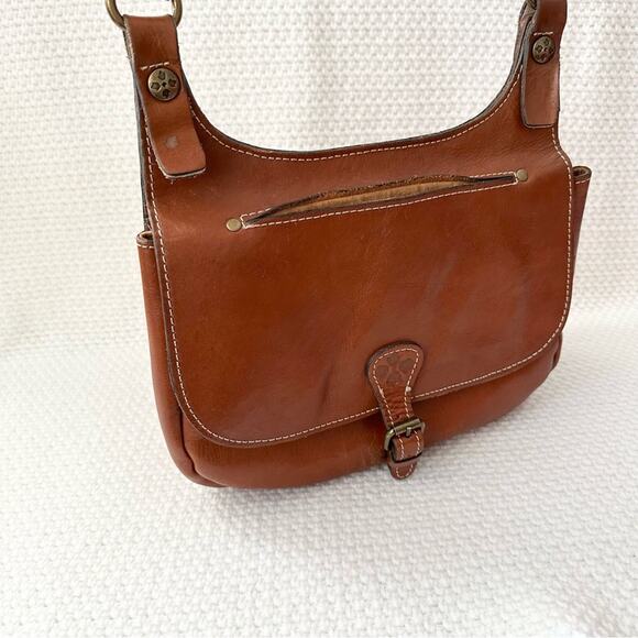 Patricia Nash London Heritage Collection Cognac Smooth Leather Saddle Crossbody - Picture 6 of 16
